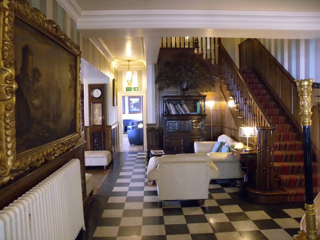 Hotel Lobby